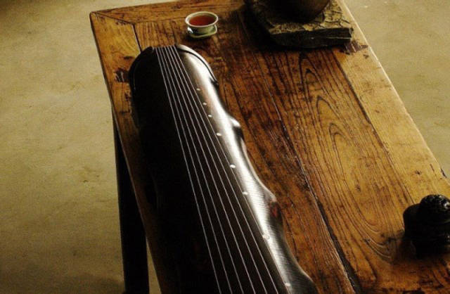 眉山市古琴蕴含的传统文化，一把古琴制备出来要两年的时间